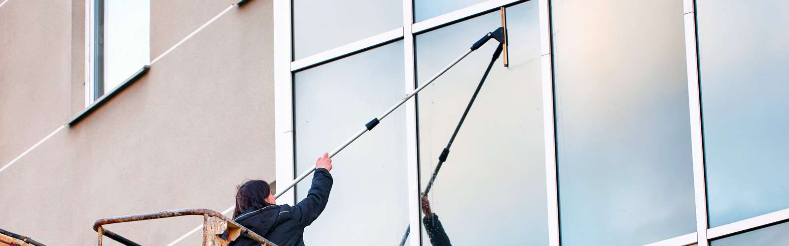 Window Cleaning Reach and Wash Manchester Reach and Wash System